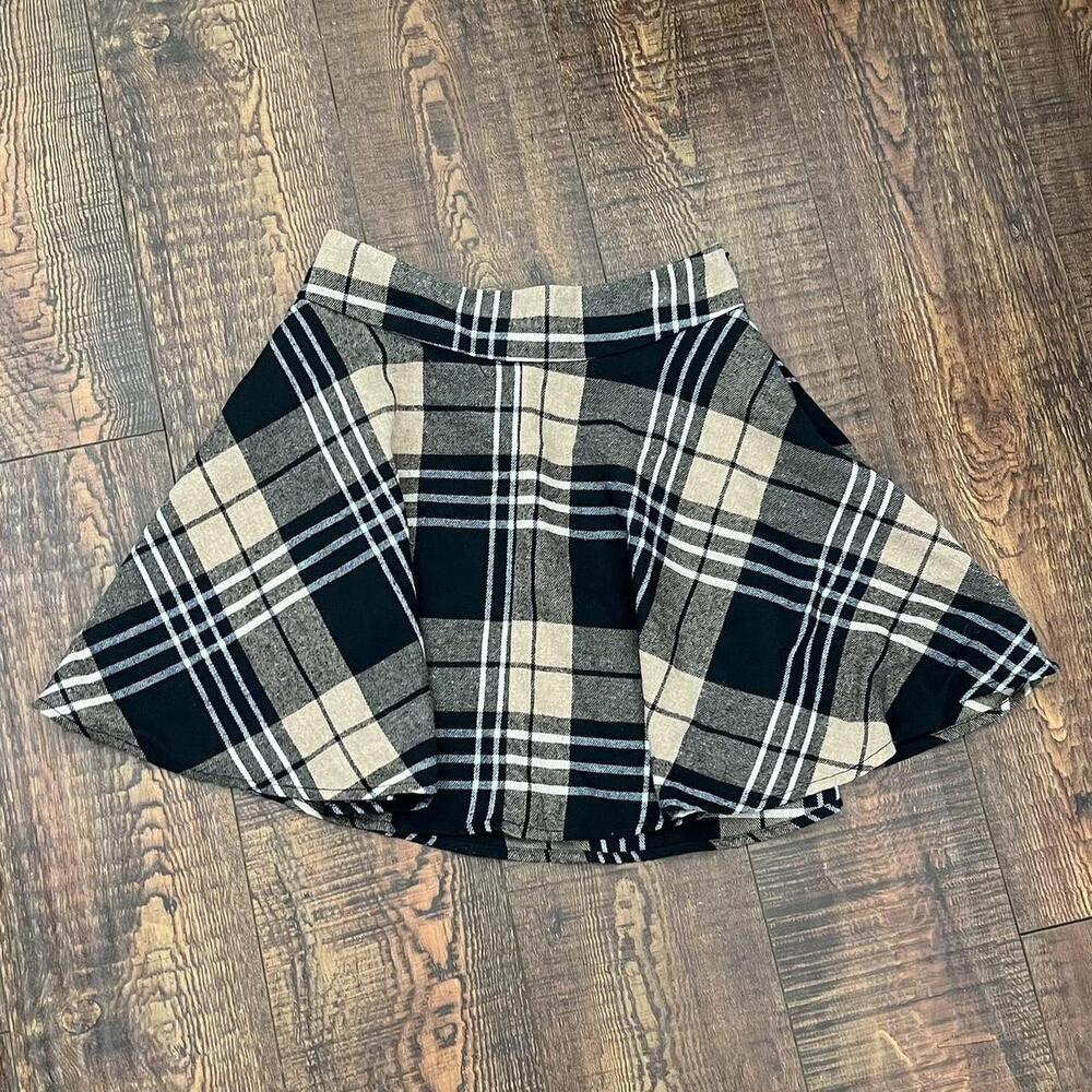 Burberry like skirt